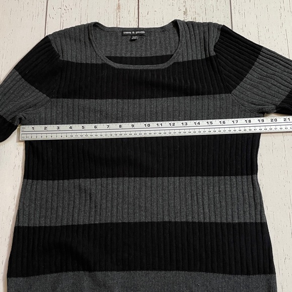Cable & Gauge Ribbed Black and Gray Striped Sweater w/ Bell Sleeves, size XL - Picture 11 of 13